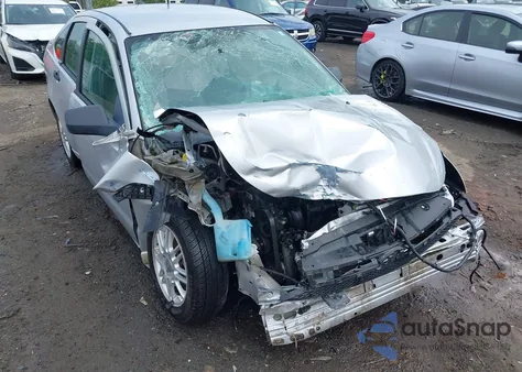 2008 Ford Focus Se/Ses z USA, uszkodzony, nr VIN 1FAHP35N68W211657